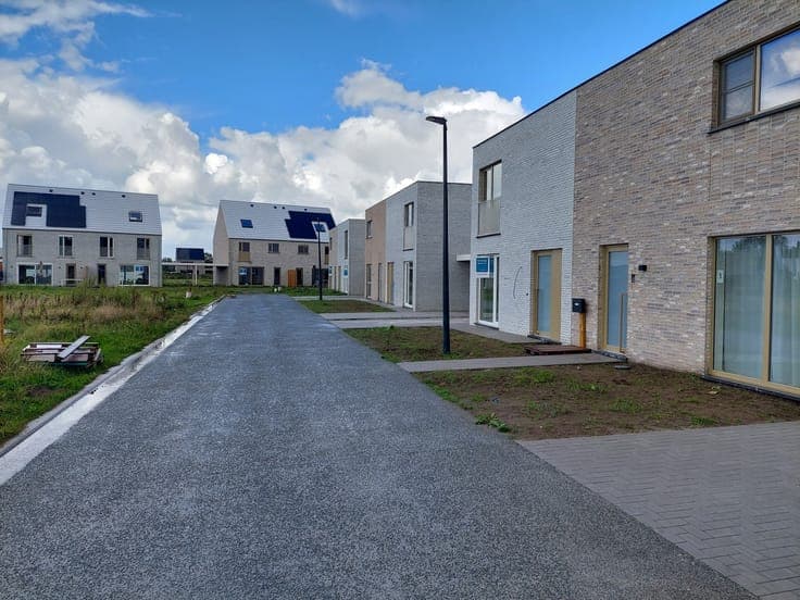 Moderne nieuwbouw in doodlopend straatje