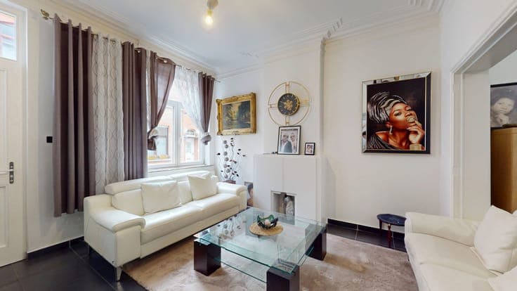 Just a stone's throw from Braine-l'Alleud station – 3-bedroo