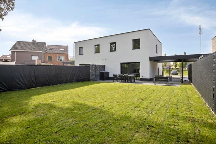 Modern BEN Home with 3 Bedrooms in Zoutleeuw