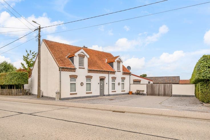 Landhuis op een perceel van bijna 30 are in Kortenaken