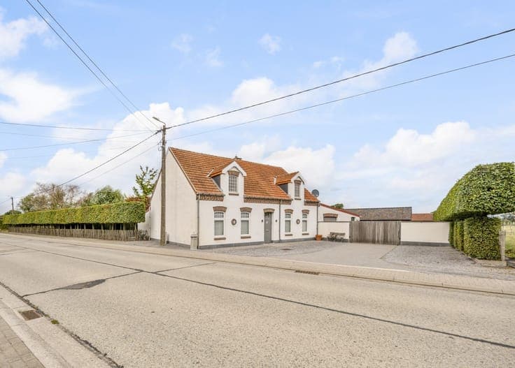 Landhuis op een perceel van bijna 30 are in Kortenaken