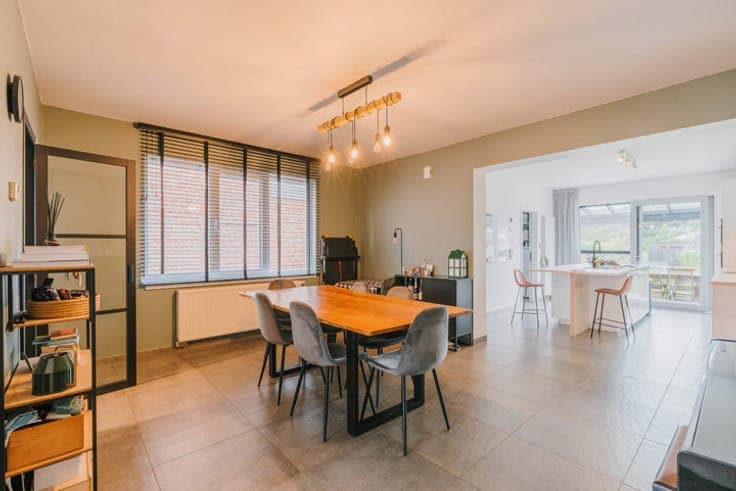 Karaktervolle, instapklare woning met prachtig weids zicht
