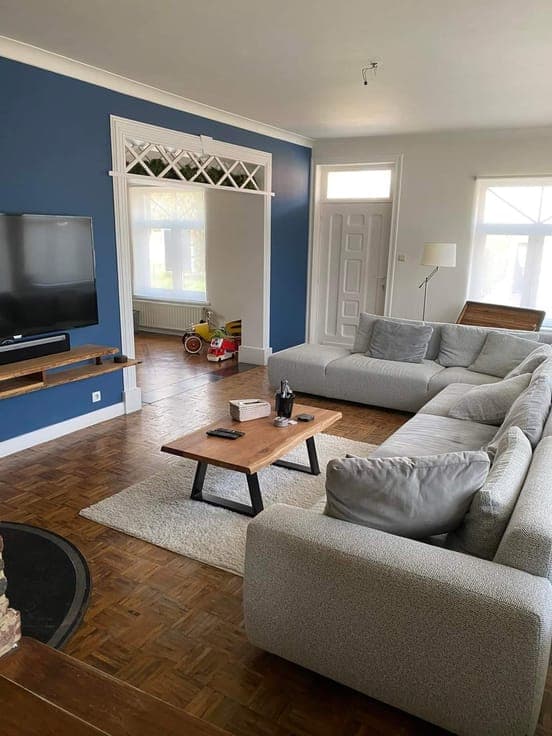 Rare property with professional activity possible