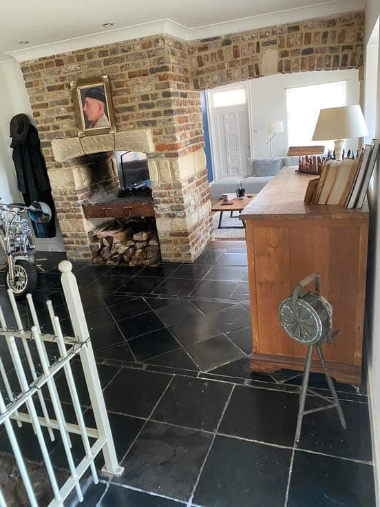 Rare property with professional activity possible