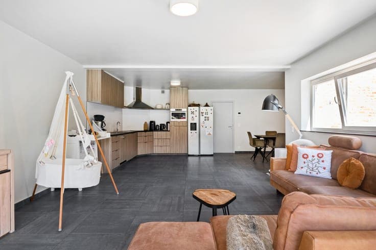 Energiezuinige woning op perceel van 527 m² met 4 slpks e...