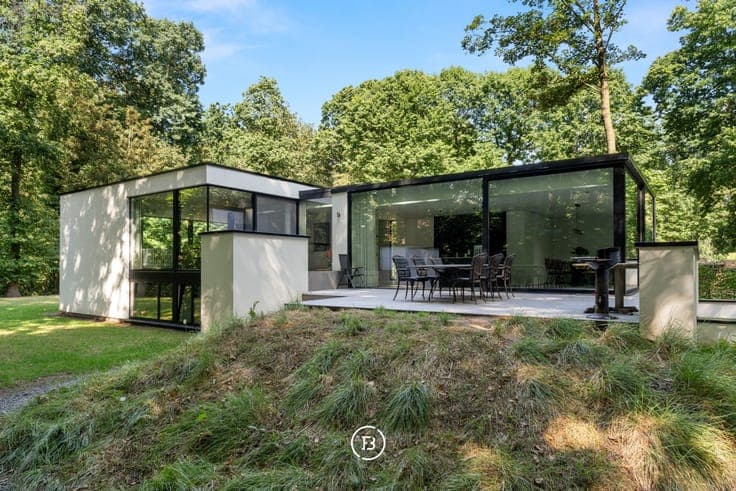 Modern villa in green surroundings