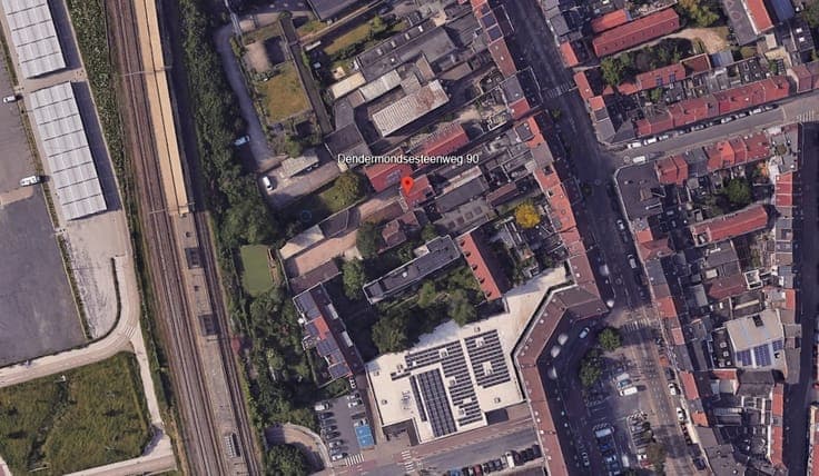 Opportunity: investment property with studio + triplex, prim