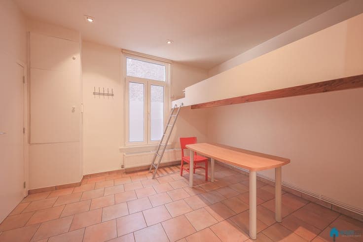 Opportunity: investment property with studio + triplex, prim