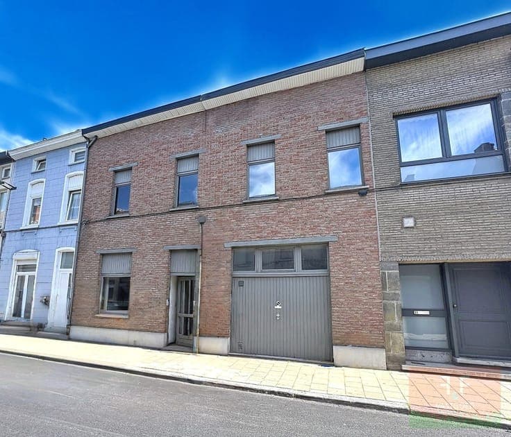 Gezinswoning met 7 slaapkamers, garage en tuin te Aalst