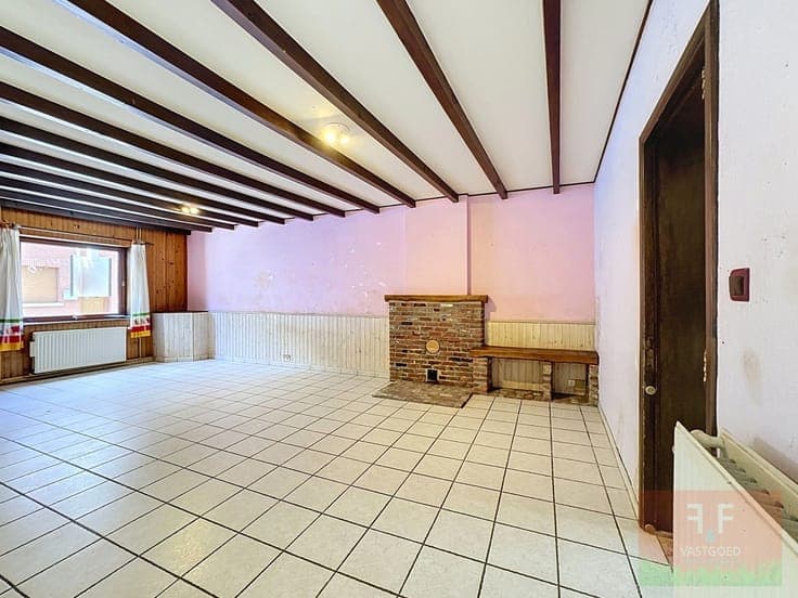 Gezinswoning met 7 slaapkamers, garage en tuin te Aalst