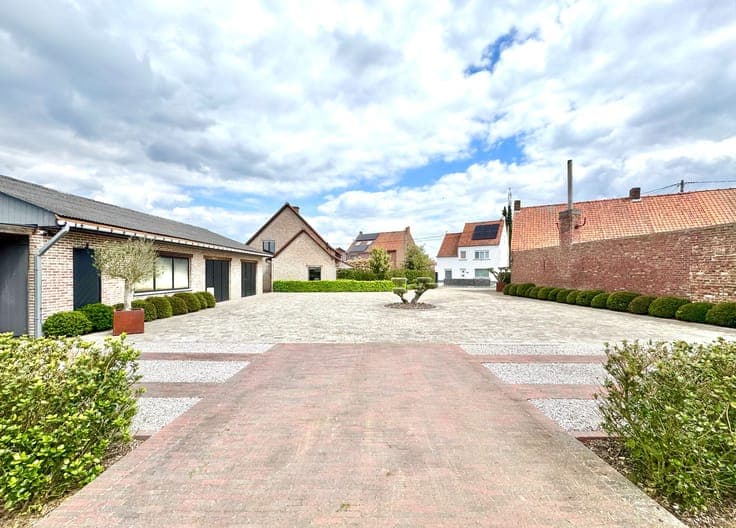 LANDELIJKE WONING MET 3 KAMERS EN BIJGEBOUW | 4.620 M²