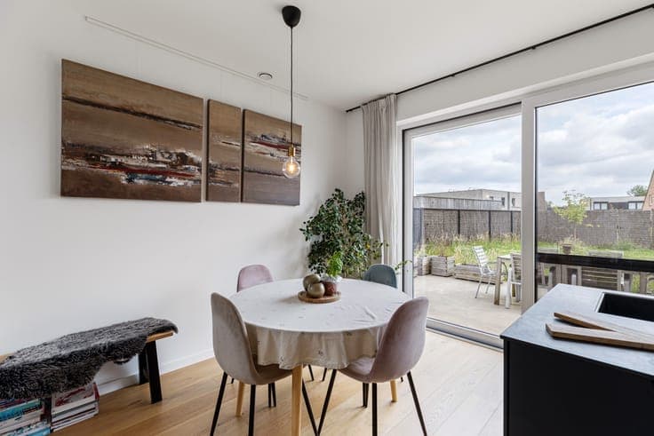 Instapklaar wonen in Rollegem — quasi nieuw, EPC A, zonne...