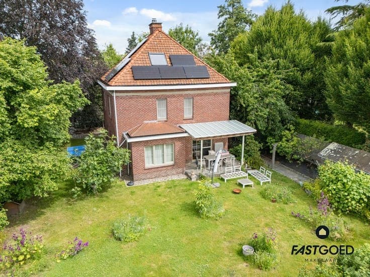 Riante villa met tuin en garage op prime locatie