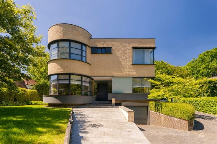 Vriesdonk: authentic Art Deco villa with landscaped garden