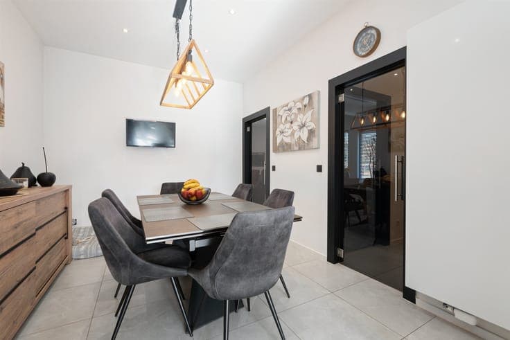 Gigantic, beautifully renovated home with garage