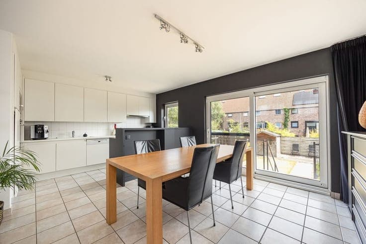 Perfect onderhouden en instapklare split-level woning
