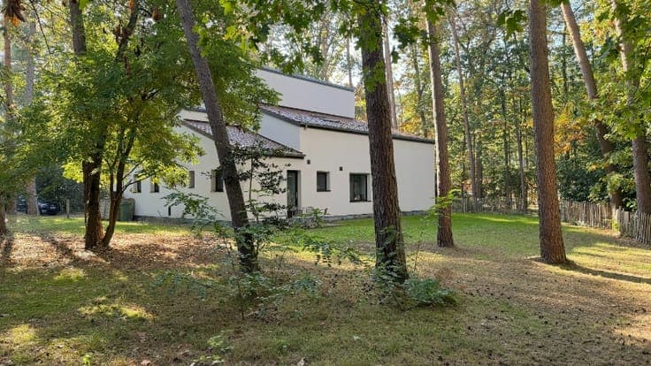Charmante vernieuwde villa van 231m² op 20 are