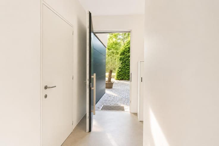 Vivier d’Oie – Marc Corbiaux House facing the Bois de la Cam