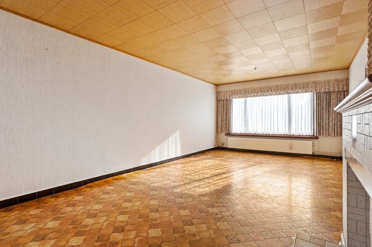 Charmante Halfopen woning met inpandige garage op toploca...