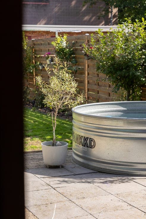 Move-in ready home with sunny garden and garage