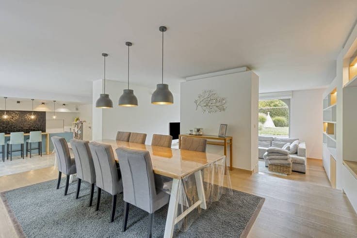 Beautifully located, ready-to-move-in villa on 11a97ca with