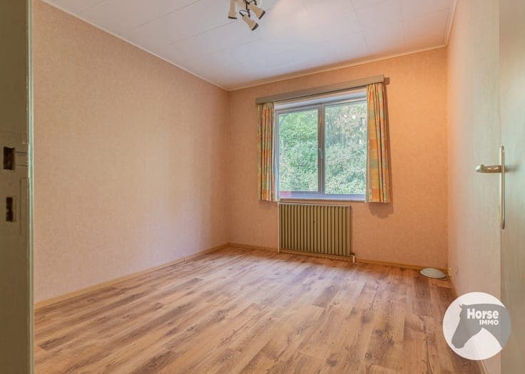 BAMBRUGGE - Woning met potentieel op ruim perceel