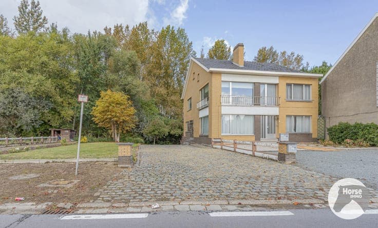 BAMBRUGGE - Woning met potentieel op ruim perceel