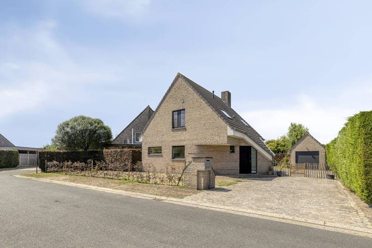 Detached house with garage for sale in Sijsele (Damme)