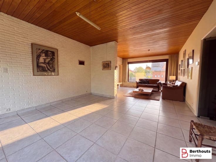BUNGALOW IN TOPBUURT OP 4 ARE 50 CA