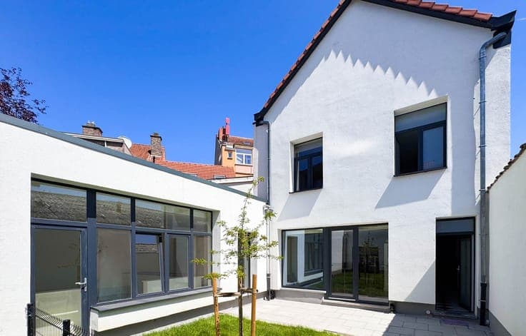 Spacious, energy-efficient renovated home with sunny garden