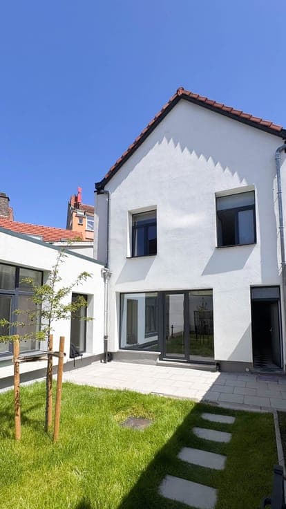 Spacious, energy-efficient renovated home with sunny garden