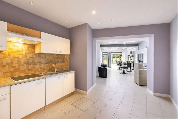 Investment property with commercial ground floor and duplex