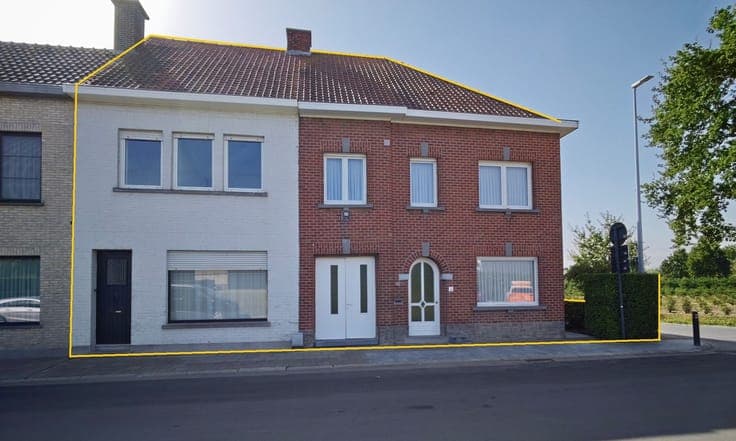 2 AANPALENDE WONINGEN / TUIN / GERENOVEERD
