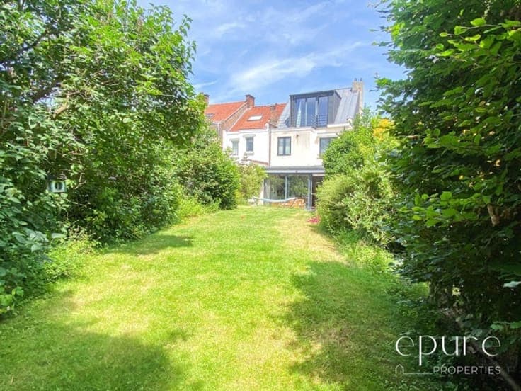 Cerisiers/Georges-Henri, 3BR + 2 offices–South-facing garden