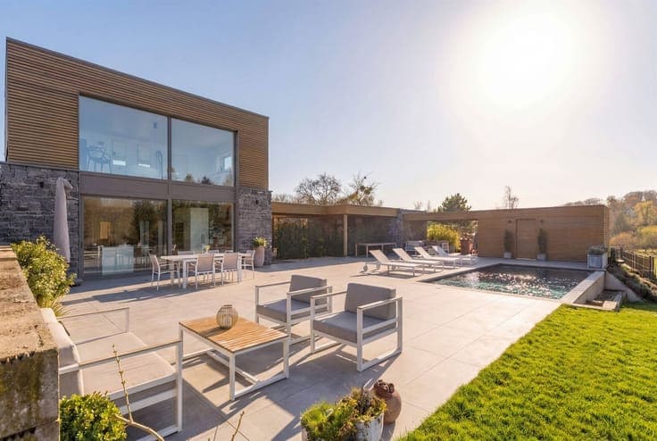 Luxury 6 Bedroom House in Cine