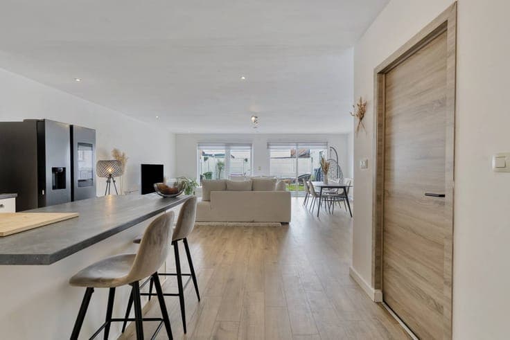 Ready to move in house with three bedrooms, 2 bathrooms and