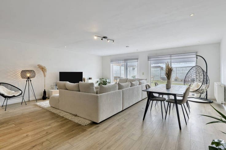 Ready to move in house with three bedrooms, 2 bathrooms and