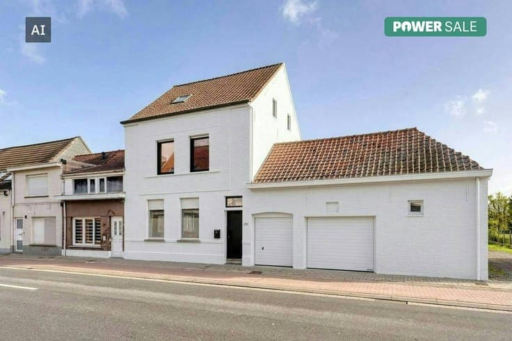 House with double garage for sale in Izegem