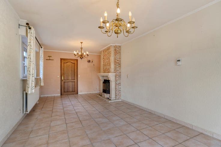 House with 3 bedrooms, garage and big garden