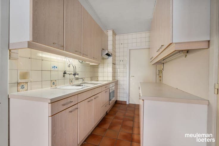 Interesting semi-detached house with great potential in Sint