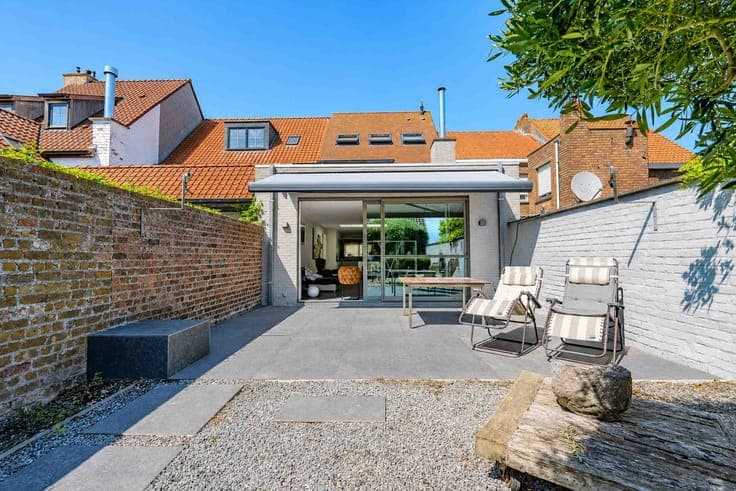 Schitterende woning met 3 ruime slaapkamers en dubbele ga...