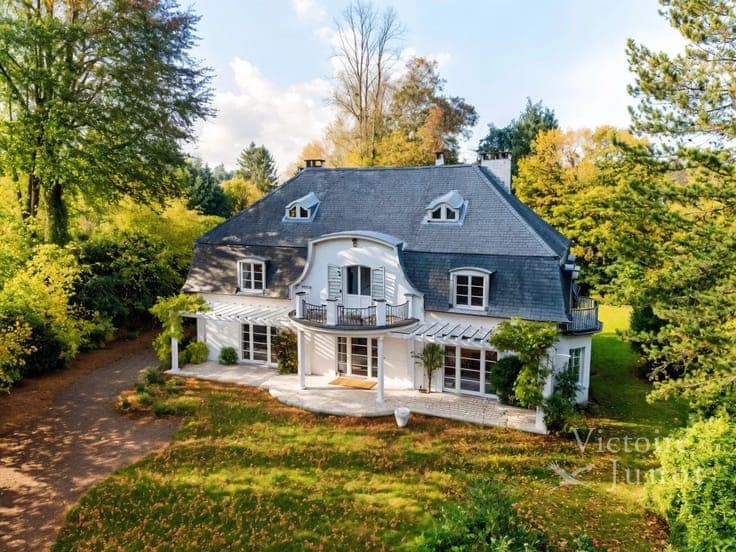 Elegant villa to renovate near the "Forêt de Soignes"