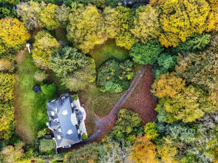 Elegant villa to renovate near the "Forêt de Soignes"