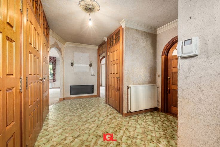 Charming villa with 3 bedrooms located in a quiet street ...