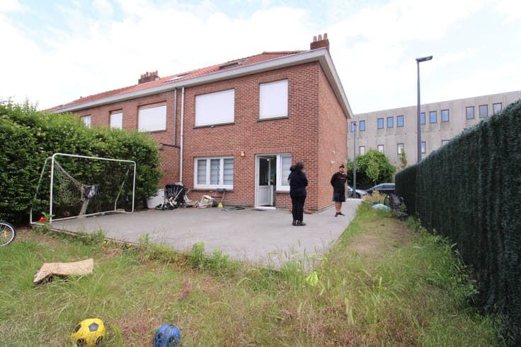 Pleasant house with garden in a convenient location