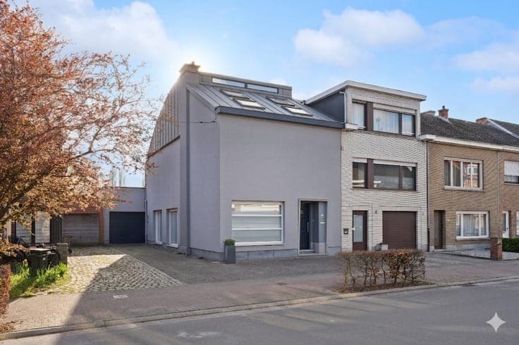 House in Zele