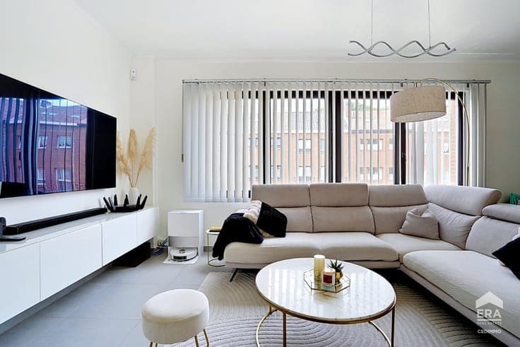 BRIGHT FAMILY HOME WITH GARDEN AND MULTIPURPOSE SPACE