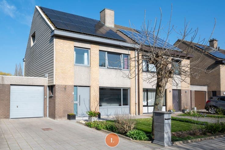 Instapklare gezinswoning in rustige, doodlopende straat m...