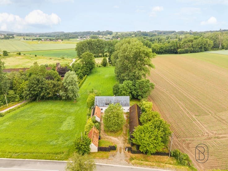 Charmante fermette met schuur, op een absolute toplocatie
