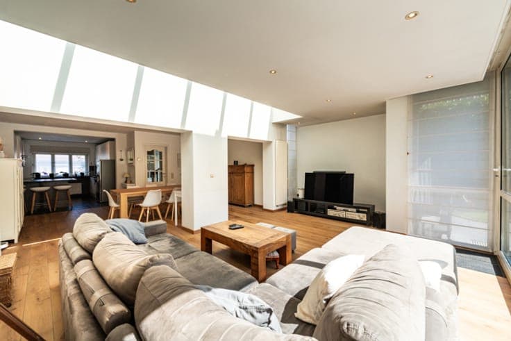 RHODE-ST-GENESE – 3 façades HOUSE (3BED/BATH/STUDY/POOL)